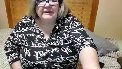 Lana online show from 8, 2, 2025
