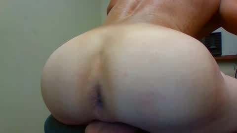 Snapshot of twayne29x chatting on 22, 10, 2025 twayne29x online show from 22, 10, 2025