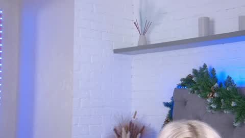 Hallie online show from 28, 12, 2024