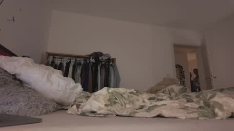 Snapshot of twinflamedesire chatting on 26, 10, 2025 TwinFlameDesire online show from 26, 10, 2025