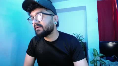 TwinFlamesXX online show from 8, 4, 2026