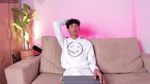 twinksboys_23 online show from 28, 10, 2025