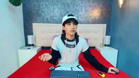 twinslovers_ online show from 9, 10, 2025