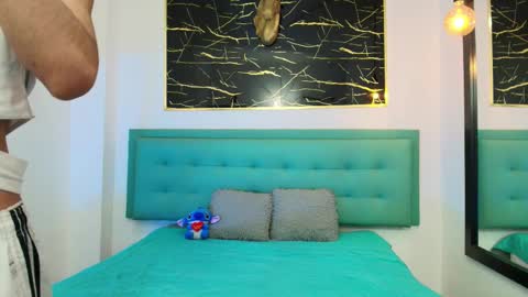 twinslovers_ online show from 11, 10, 2025