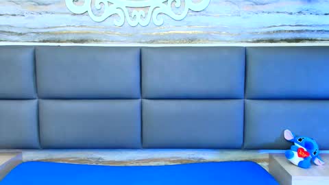 twinslovers_ online show from 28, 10, 2025