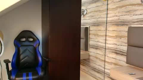 twinslovers_ online show from 11, 1, 2026