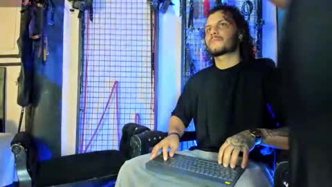 Clio  Tadeo online show from 19, 10, 2025