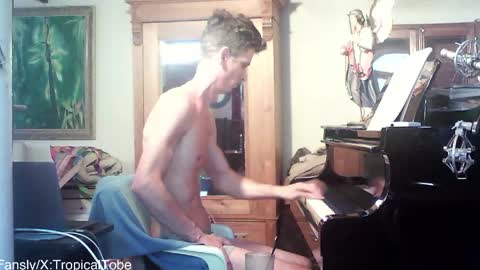 TobeBritta online show from 23, 3, 2026