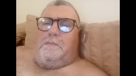 twohats2810 online show from 1, 2, 2026