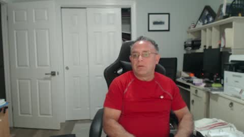 Snapshot of twopeopleinlove chatting on 9, 10, 2025 Twopeopleinlove online show from 9, 10, 2025