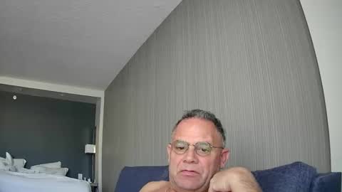 Snapshot of twopeopleinlove chatting on 2, 11, 2025 Twopeopleinlove online show from 2, 11, 2025