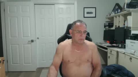 Snapshot of twopeopleinlove chatting on 13, 11, 2025 Twopeopleinlove online show from 13, 11, 2025