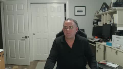 Snapshot of twopeopleinlove chatting on 1, 12, 2025 Twopeopleinlove online show from 1, 12, 2025