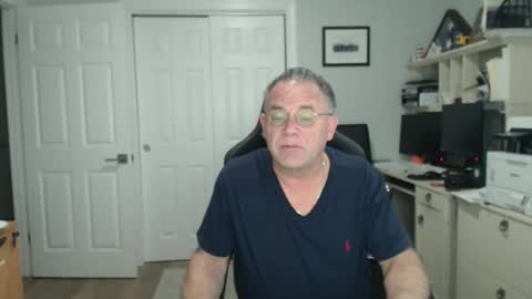 Twopeopleinlove online show from 9, 1, 2026