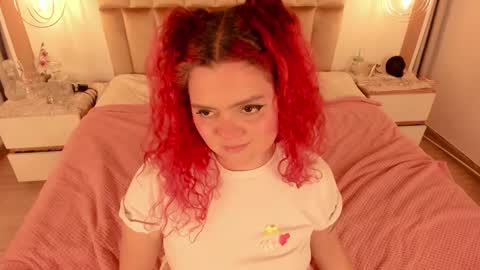 Twiggy online show from 29, 12, 2024