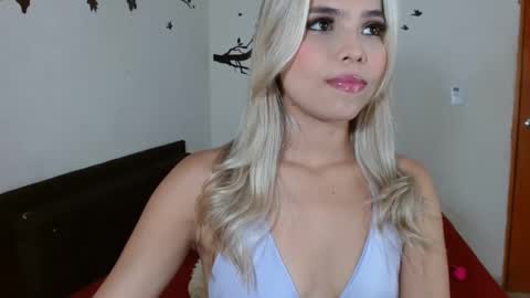 Snapshot of tyfanny19 chatting on 13, 12, 2024 tyfanny19 online show from 13, 12, 2024