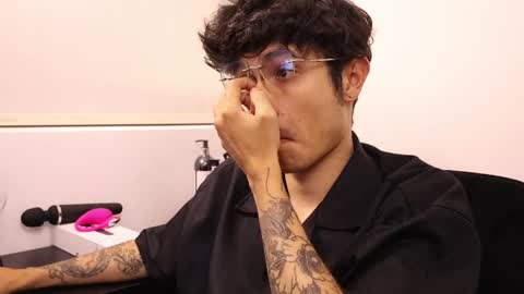 tyler_blade online show from 8, 4, 2026