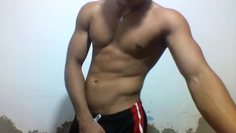 Snapshot of tyler_gold823 chatting on 19, 2, 2025 Tyler online show from 19, 2, 2025