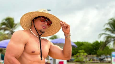 tyler_hank1 online show from 5, 2, 2025