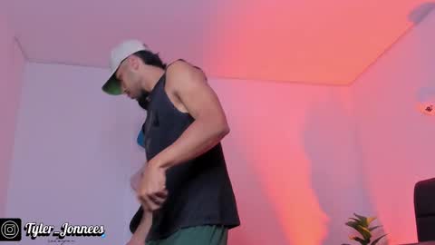 Tyler online show from 21, 10, 2025