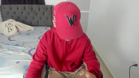 Snapshot of tyler_master24 chatting on 14, 10, 2025 tyler online show from 14, 10, 2025