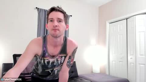 Snapshot of tylerchasexxx chatting on 12, 3, 2025 Tyler Chase online show from 12, 3, 2025