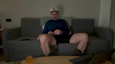 TylerLogan813 online show from 27, 2, 2026