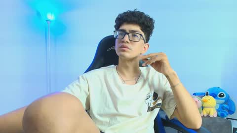   online show from 9, 10, 2025