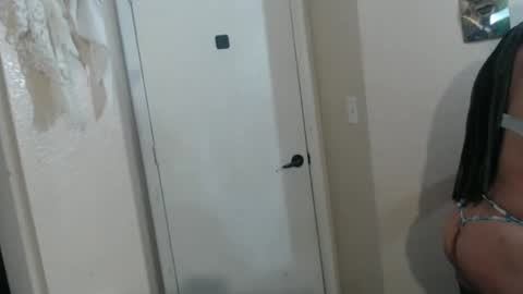 Azelia B online show from 31, 10, 2025