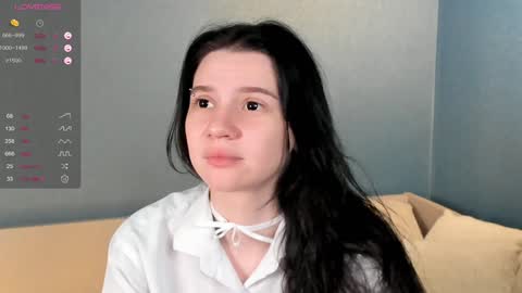 Lili online show from 6, 2, 2025