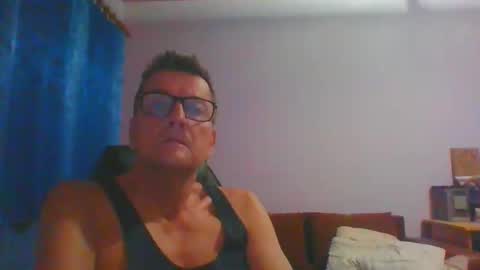 Snapshot of ulmeni4 chatting on 16, 11, 2025 ulmeni4 online show from 16, 11, 2025