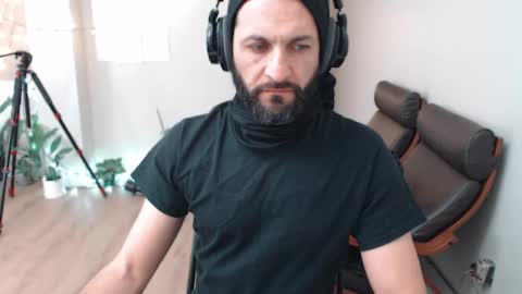 Snapshot of ultratoaster chatting on 6, 1, 2025 ultratoaster online show from 6, 1, 2025