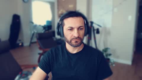 Snapshot of ultratoaster chatting on 6, 2, 2025 ultratoaster online show from 6, 2, 2025