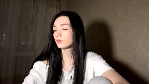 Isobelle lisi online show from 18, 1, 2026