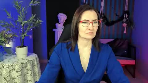 UnaTera online show from 24, 10, 2025