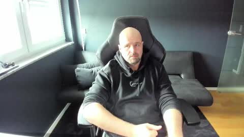 Uncle Bear online show from 28, 3, 2026