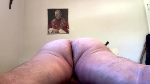 Snapshot of uncledenny1 chatting on 1, 10, 2025 Hairy Sally online show from 1, 10, 2025