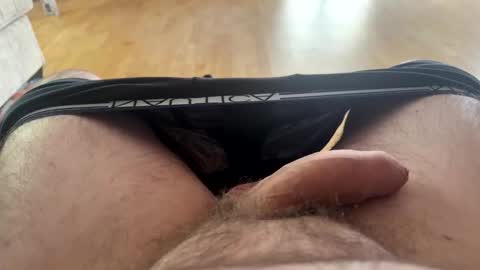 Snapshot of uncutbutter chatting on 6, 11, 2025 uncutbutter online show from 6, 11, 2025