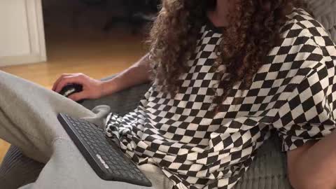 Mister Uncut online show from 18, 11, 2025