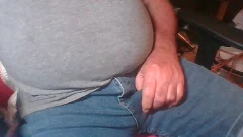 Snapshot of uncutmike7x5 chatting on 17, 12, 2024 uncutmike7x5 online show from 17, 12, 2024