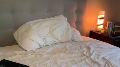 Snapshot of uncutnudist chatting on 25, 10, 2025 uncutnudist online show from 25, 10, 2025