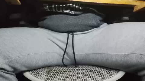 Snapshot of under_the_desk40 chatting on 11, 11, 2025 Under the desk online show from 11, 11, 2025