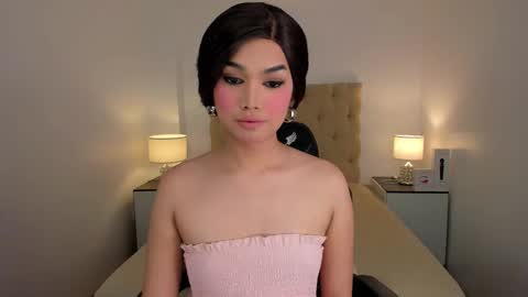 Lily online show from 4, 2, 2026