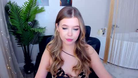 Snapshot of unforgettablalice chatting on 15, 2, 2025 Alice online show from 15, 2, 2025