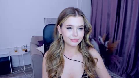 Snapshot of unforgettablalice chatting on 19, 2, 2025 Alice online show from 19, 2, 2025