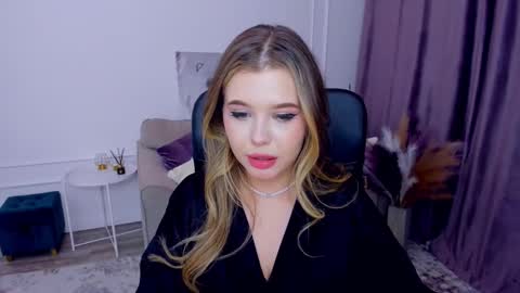 Snapshot of unforgettablalice chatting on 22, 2, 2025 Alice online show from 22, 2, 2025