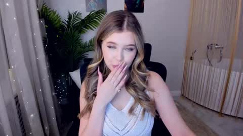 Snapshot of unforgettablalice chatting on 7, 3, 2025 Alice online show from 7, 3, 2025