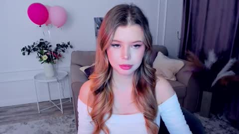 Snapshot of unforgettablalice chatting on 17, 9, 2025 Alice online show from 17, 9, 2025