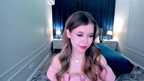 Snapshot of unforgettablalice chatting on 5, 10, 2025 Alice online show from 5, 10, 2025