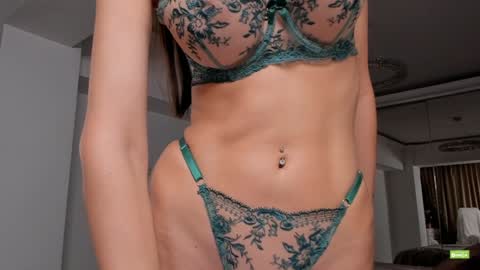 Snapshot of unforgettable_s chatting on 11, 3, 2025 Silvia online show from 11, 3, 2025